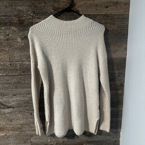 White Small Old Navy Sweater
